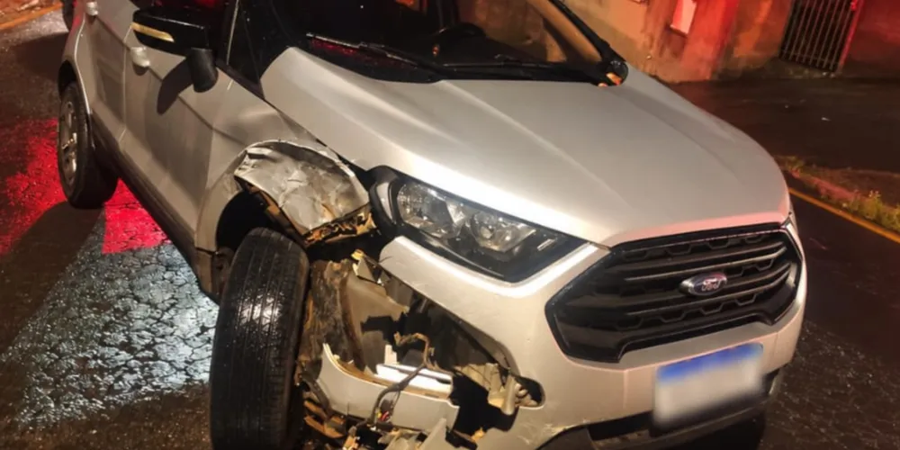O motorista de 61 anos conduzia um Ford EcoSport no Centro quando o acidente aconteceu