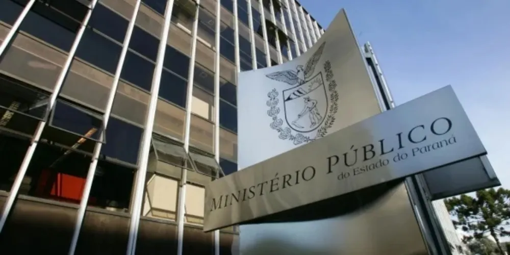 Ação resultou na morte de um empresário de 39 anos, atingido por engano, e deixou ferido o proprietário do estabelecimento