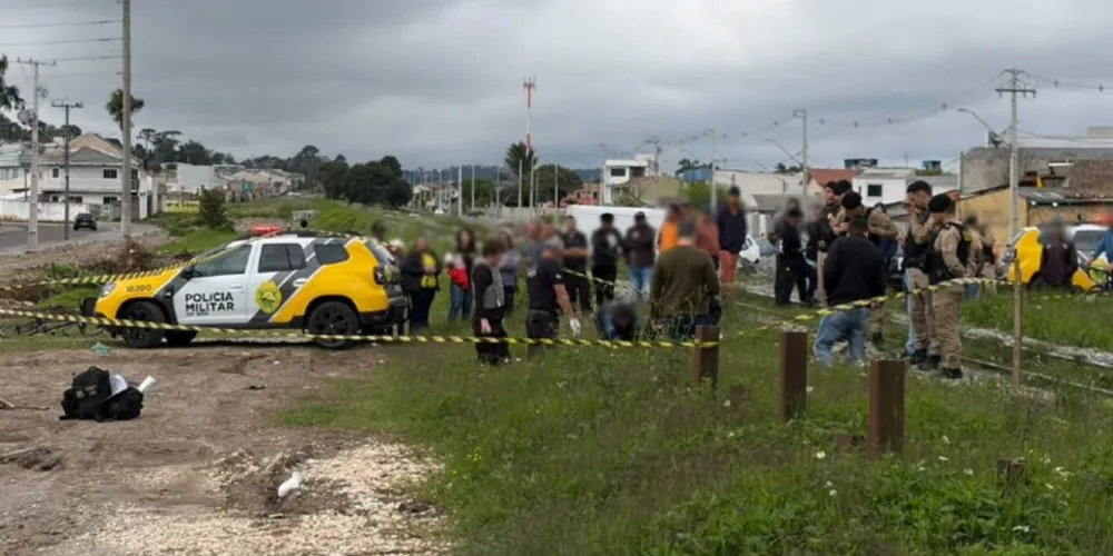A identificação deverá ser realizada pela Polícia Científica, por meio de exames periciais