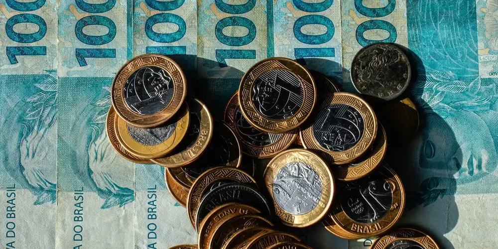 Do montante disponível, R$ 4,25 bilhões pertencem a 23,57 milhões de pessoas físicas