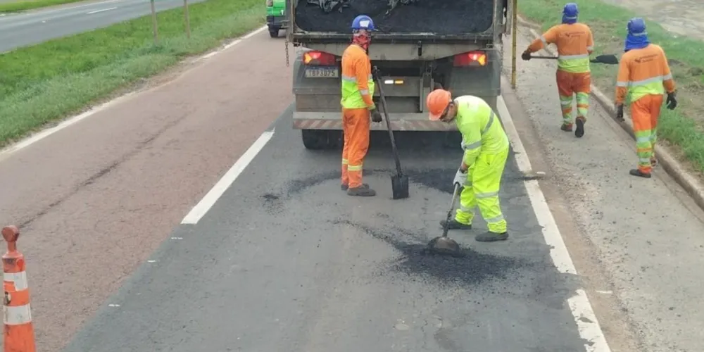 Recuperação do pavimento na PRC-373, em Ponta Grossa