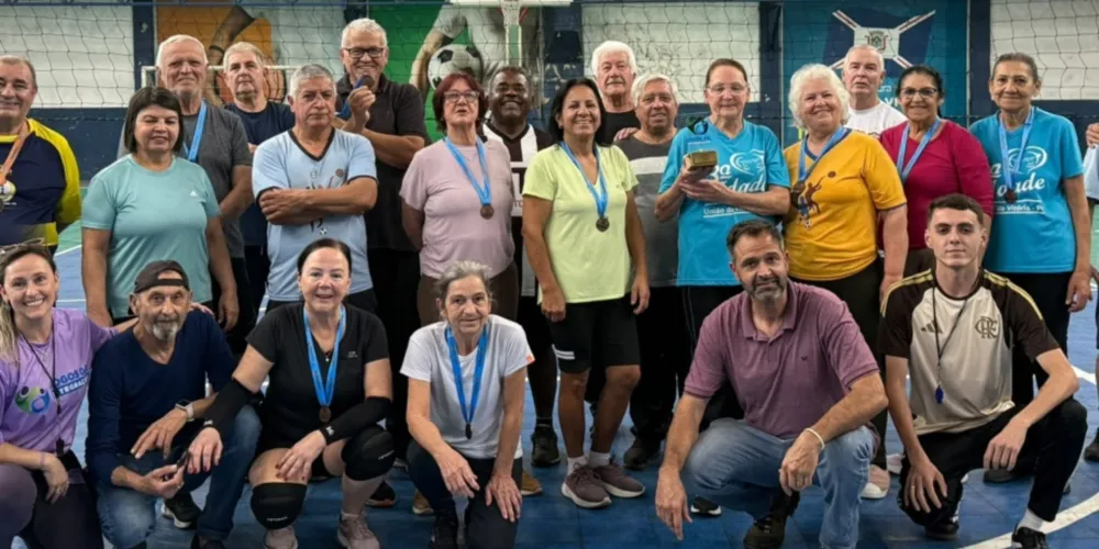 A equipe da terceira idade participou de diversas modalidades