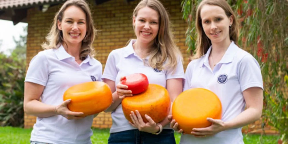 3 primas de Carambeí possuem reconhecimento na produção do queijo gouda, de origem holandesa