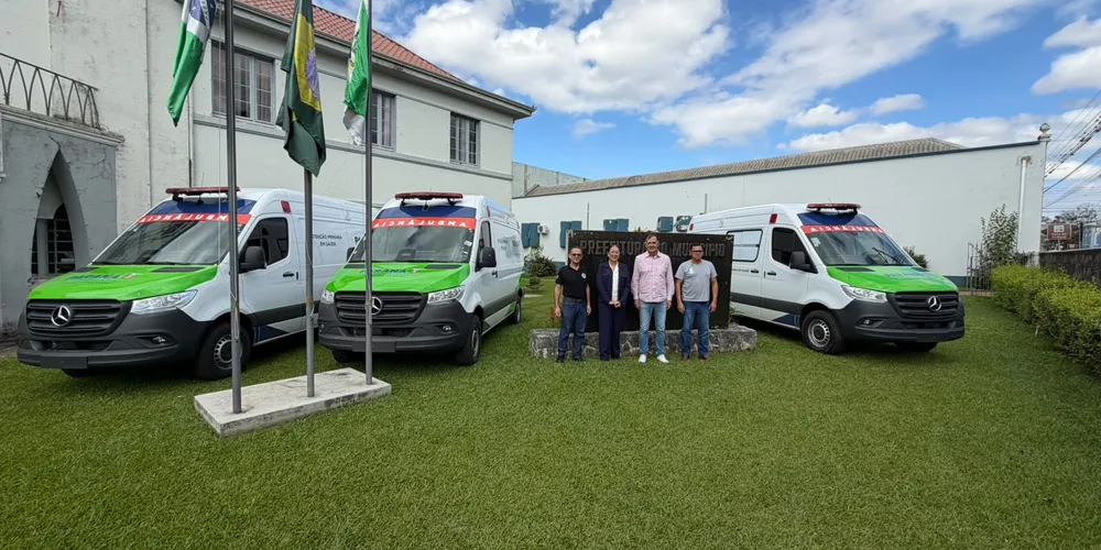 Os veículos foram recebidos pelo secretário de Saúde, Sérgio Aldo, e pelo coordenador de Transporte, César