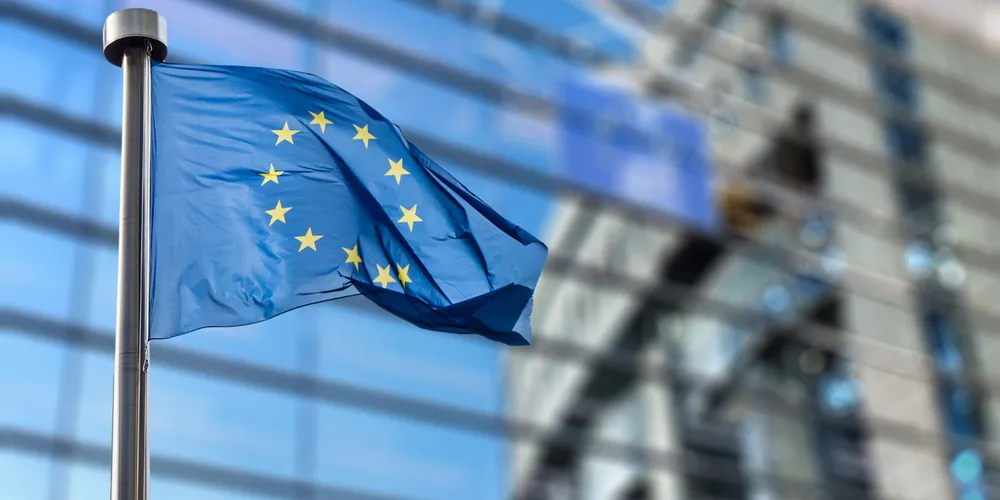 União Europeia planeja autorizar a compra de frango e mel brasileiros, mas mantém suspensa a importação de carne bovina