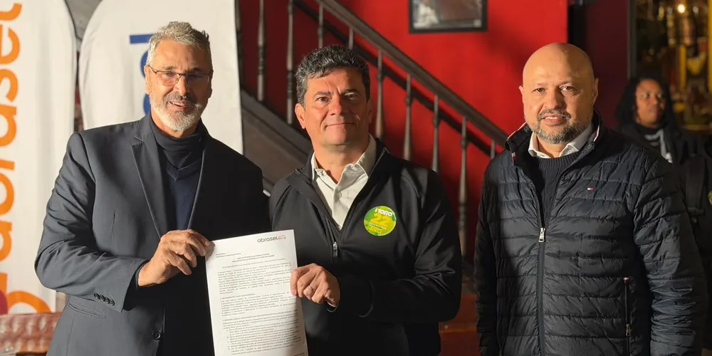Sergio Moro (ao centro), candidato ao Governo do Paraná