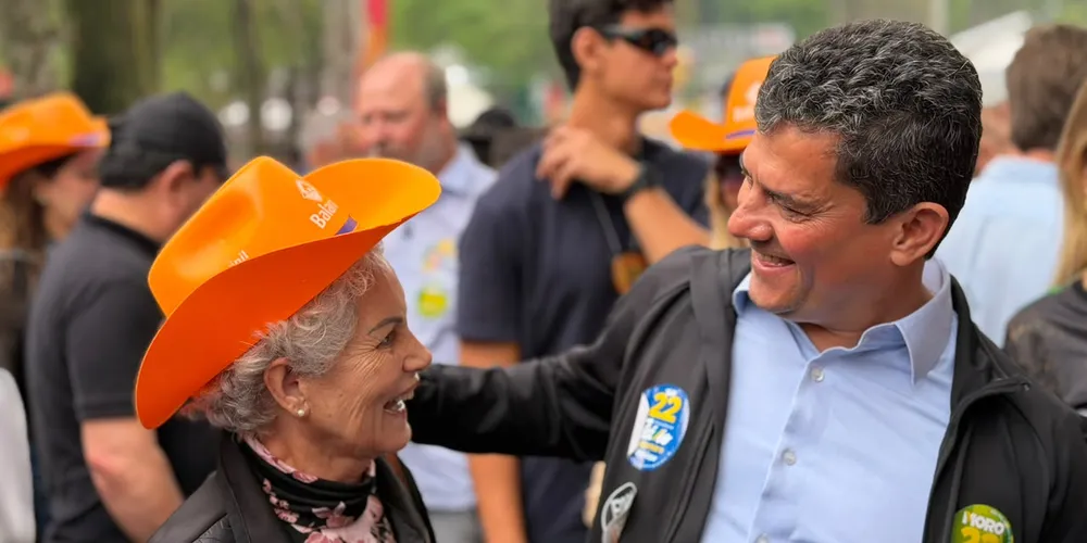 Sergio Moro (à direita), candidato ao Governo do Paraná