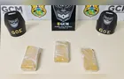 Homem foge em abordagem e abandona cerca de 1 kg de maconha em PG