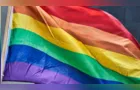 Pais terão que pagar R$ 100 mil a filho expulso de casa após se assumir gay