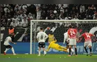 Memphis é xingado pela torcida após pênalti que elimina Corinthians