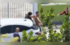 Homem armado com faca ameaça mãe e filha em Camboriú