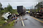 Acidente entre duas carretas e ônibus deixa dois motoristas em estado grave na SC-350