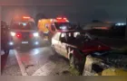 Pai morre e filha fica ferida após carro bater violentamente contra mureta em Curitiba