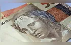 Brasileiros retiram R$ 10,5 bilhões da poupança em agosto