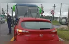 Motorista fica ferida após colisão entre carro e ônibus em PG