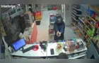 Criminoso dispara arma durante assalto em posto de combustível