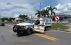 Acidente envolveu carro de passeio e rabecão na BR-101
