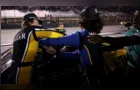 Pilotos trocam socos em confusão após acidente na Nascar Series Cup