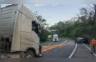 Motorista fica gravemente ferido após colisão com carreta na BR 376 em Ortigueira