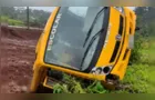 Mistério em Faxinal: ônibus escolar é encontrado dentro de vala na PR-272