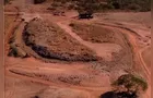 Ossada humana é encontrada ao lado de caixão em aterro sanitário de Goiás
