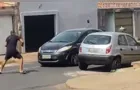 Briga de trânsito termina em atropelamento em Uberlândia; veja vídeo