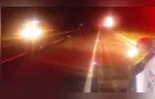 Motociclista fica ferido após colisão traseira com caminhão na PR-151