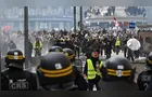 Autoridades instauram toque de recolher nas ruas de Paris