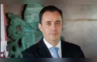 Reitor da PUCPR morreu após ser atingido por peça de acrílico, afirma polícia