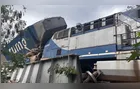 Trem de carga descarrila e sete vagões tombam em ponte de Limeira
