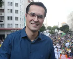 Deltan Dallagnol celebra decisão do TRE-PR sobre sua candidatura
