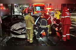 Bombeiro relata resgate de motorista preso em carro após colisão em PG