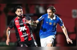 Vitória e Grêmio duelaram no Barradão no fechamento da rodada nesta segunda