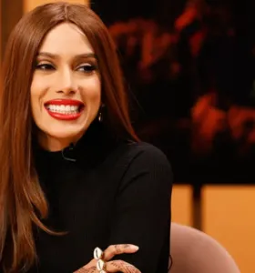 Cantora usou as redes sociais para ironizar a carta em que o senador se autointitulou presidente eleito