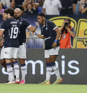 Botafogo perde para o Remo, que não vencia há 14 jogos, e liga alerta