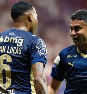 Com gols no fim, Bahia vence Remo e assume 4ª colocação do Brasileirão