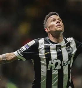 Atlético-MG bate Red Bull Bragantino e se aproxima do G5 do Brasileirão