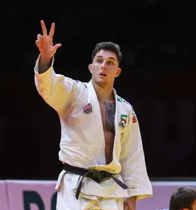 Guilherme Schimidt é ouro e país fecha Grand Slam de judô com 3 pódios