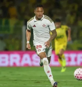Mirassol aproveita jogador a mais, vence e mantém o Internacional no Z4
