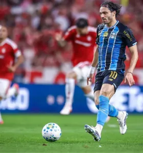 Superior em todo o confronto, o time de Luís Castro não deu chances para o maior rival