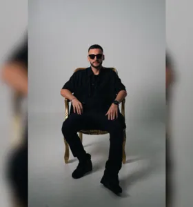 Natural de Lille, no norte da França, Baresko construiu sua trajetória a partir de influências da house music e do hip-hop