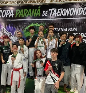 Equipe Fúria conquista 21 medalhas na Copa Paraná de Taekwondo