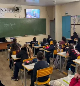 Dia da Árvore tem amplo trabalho em Rio Azul com o Vamos Ler e Unimed PG