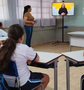 ‘Emoções base’ do Vamos Ler e IMM é tema de aula em Ortigueira