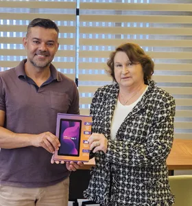IMM contribui com 10 tablets para premiação do Vamos Ler