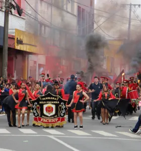 Desfile Cívico reúne mais de 7 mil participantes e grande público em Jaguariaíva