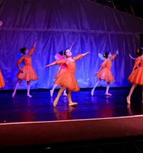 Escola de Dança de Tibagi apresenta 'Cartas para Ontem' em espetáculo de final de ano