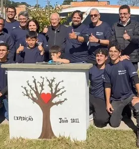 Estudantes do Mackenzie revitalizam praça do Bom Pastor em Castro