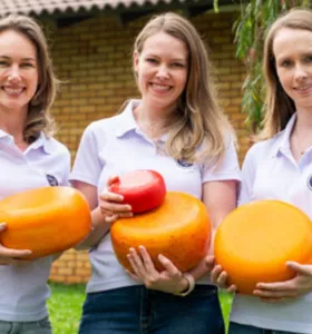 Produtores de Carambeí recebem certificação Selo ARTE para comerciar produtos