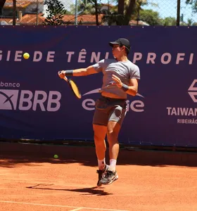Tenista de Ponta Grossa, Gabriel Schenekenberg sobe 115 posições no ranking mundial da ATP